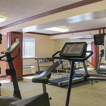 Quality Inn & Suites Detroit Metro Airport Ромулус Экстерьер фото