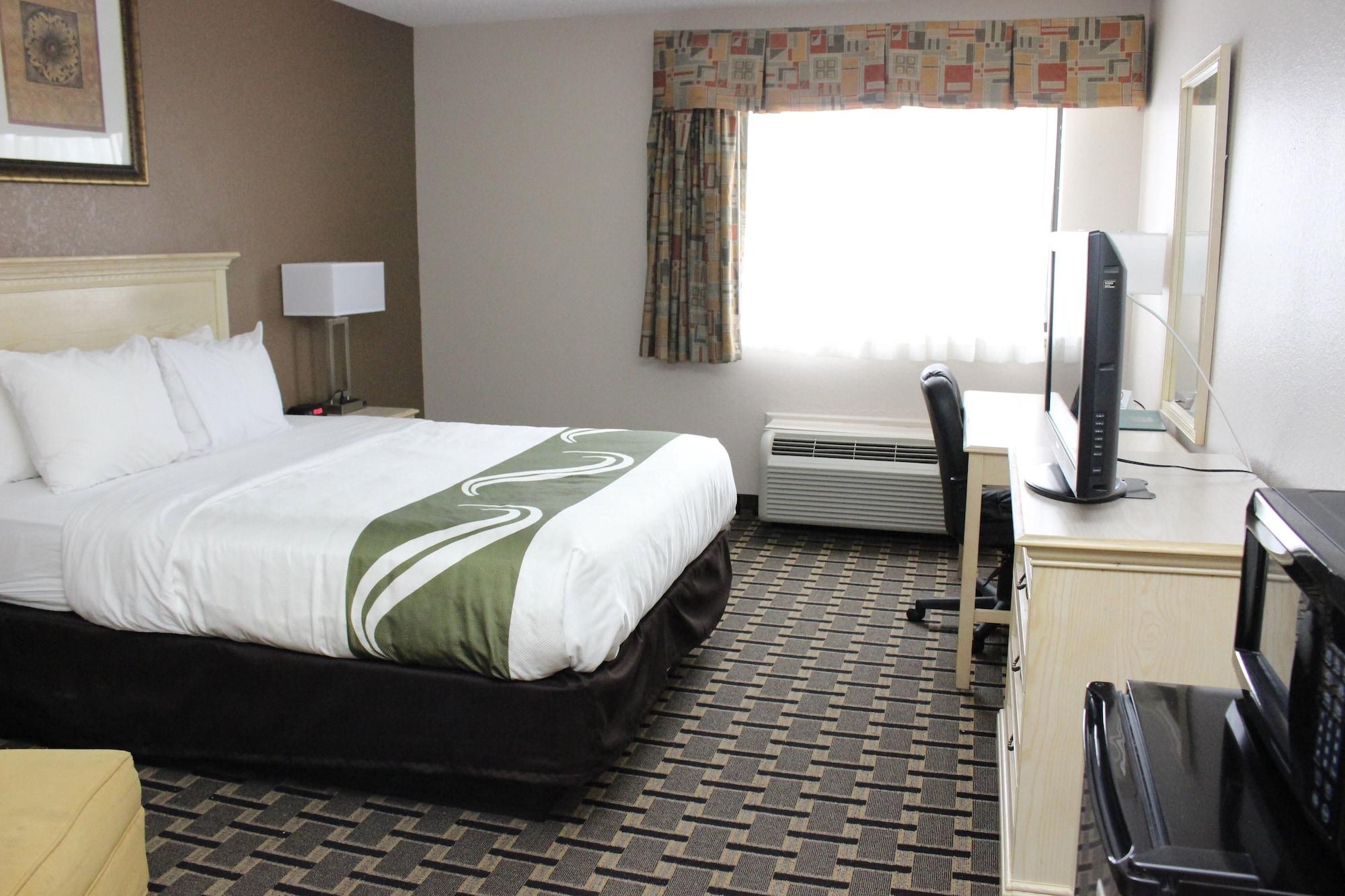 Quality Inn & Suites Detroit Metro Airport Ромулус Экстерьер фото