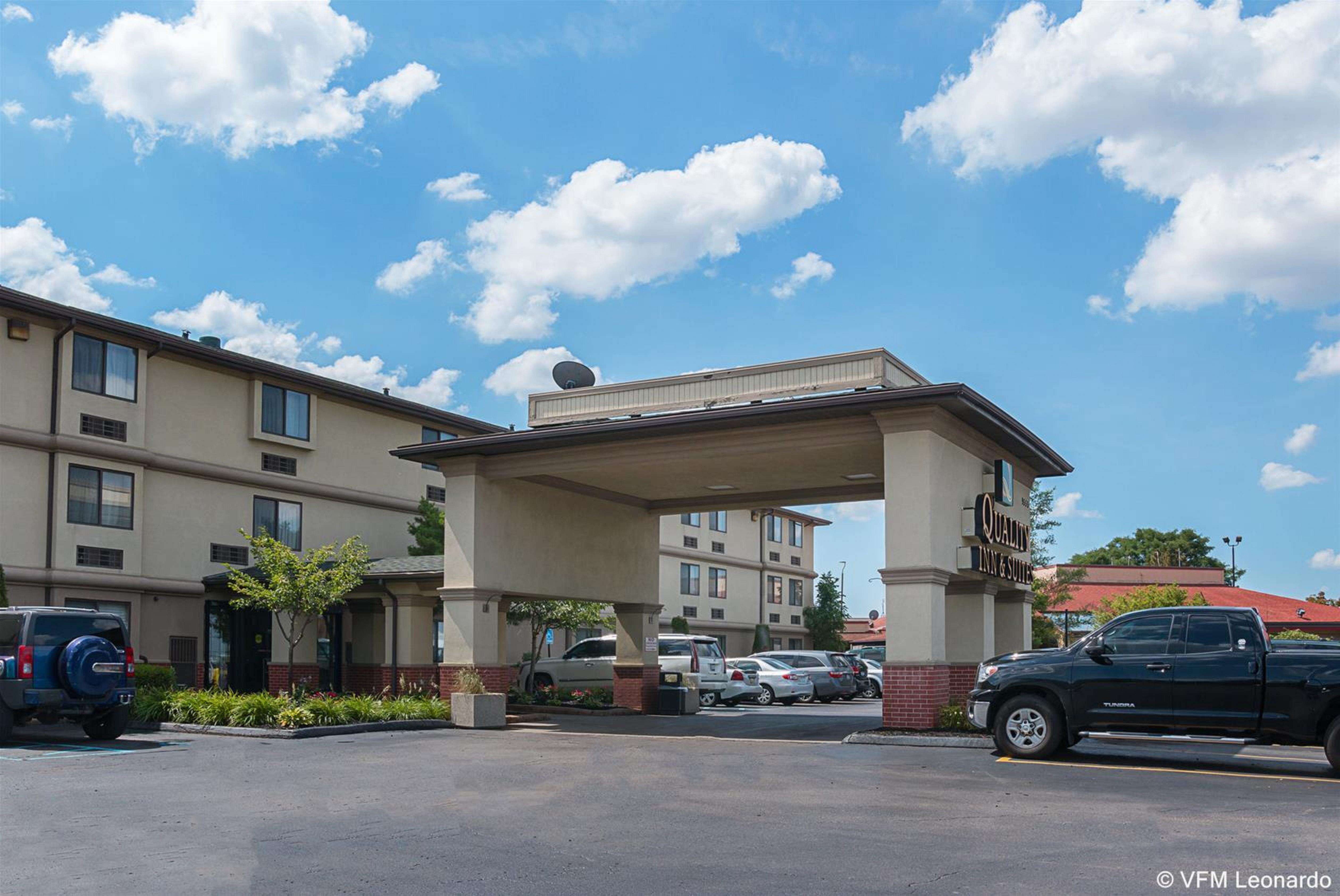 Quality Inn & Suites Detroit Metro Airport Ромулус Экстерьер фото