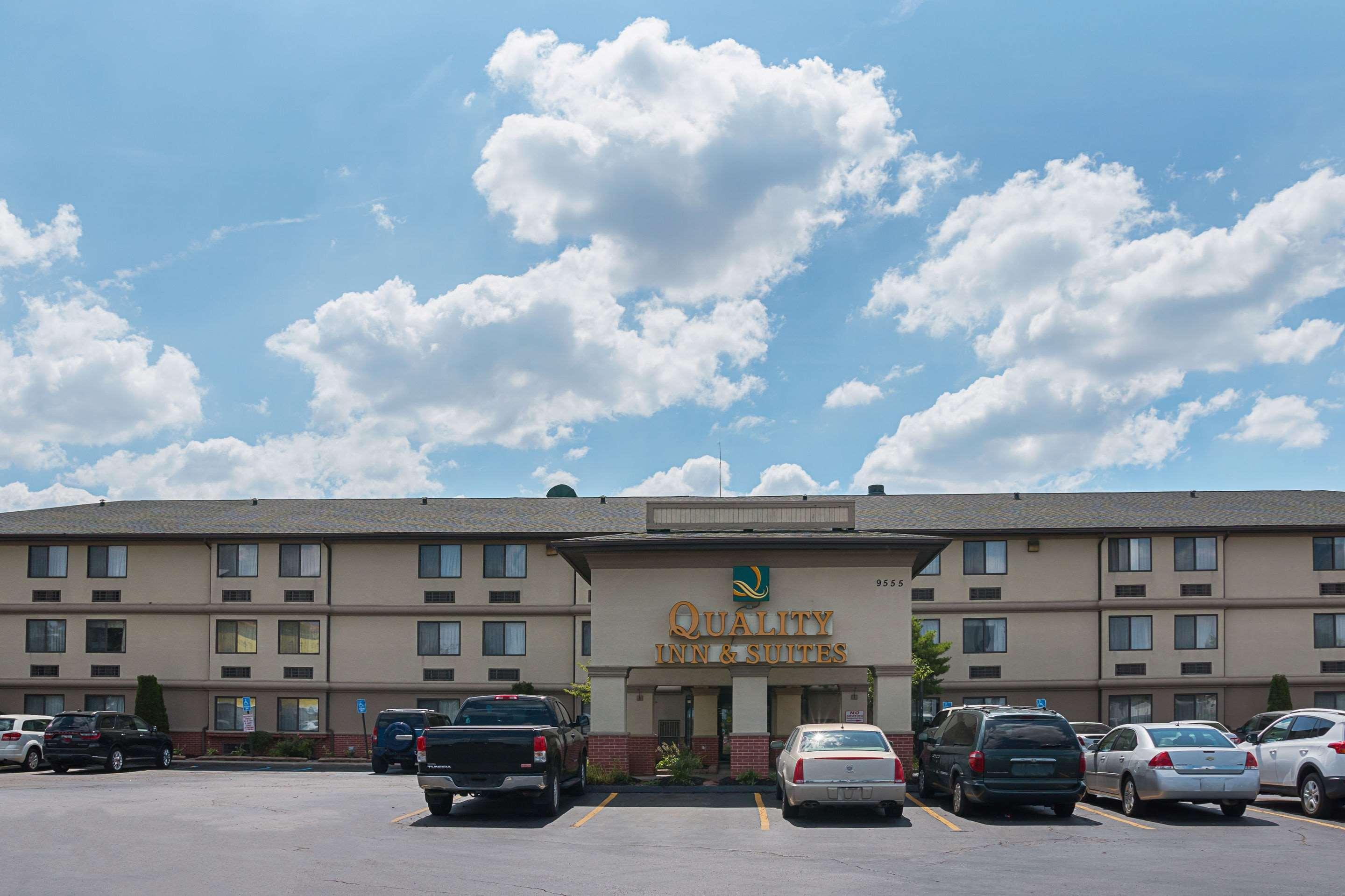 Quality Inn & Suites Detroit Metro Airport Ромулус Экстерьер фото