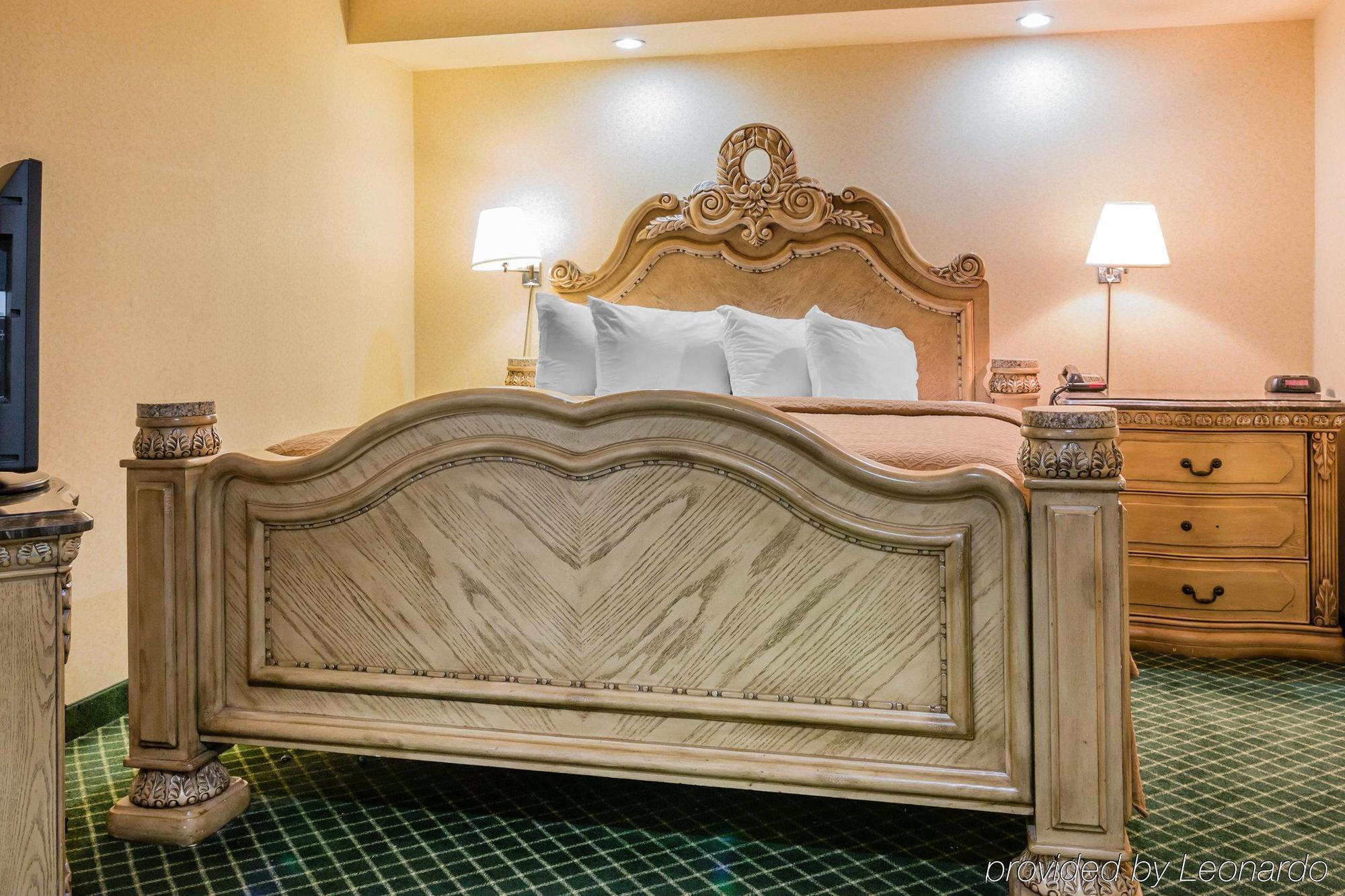 Quality Inn & Suites Detroit Metro Airport Ромулус Экстерьер фото