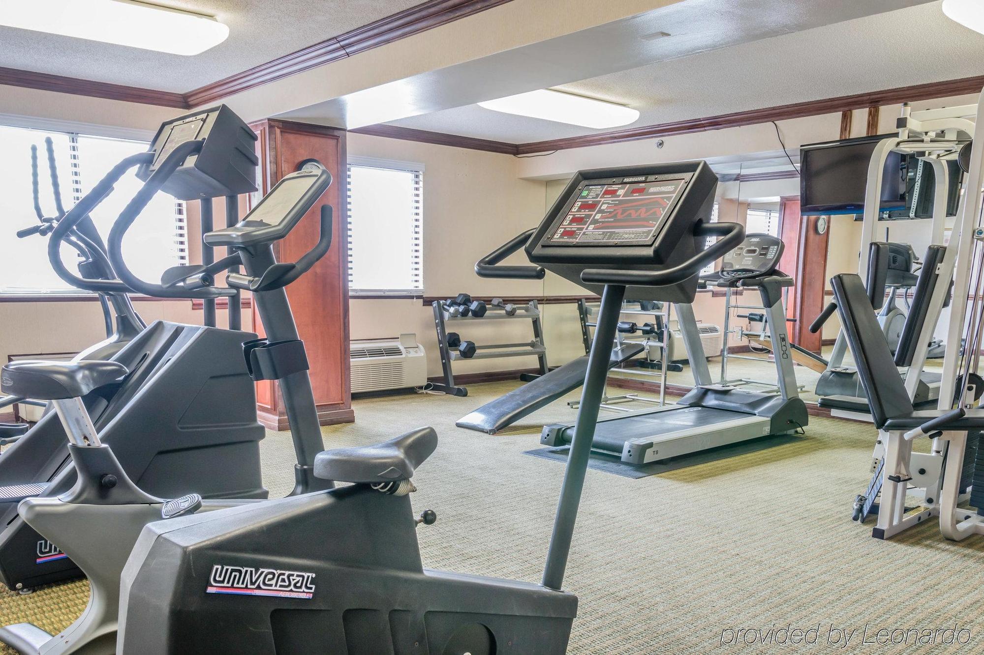 Quality Inn & Suites Detroit Metro Airport Ромулус Экстерьер фото